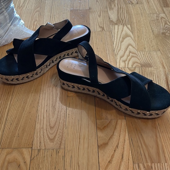 Platform heels - Picture 2 of 3